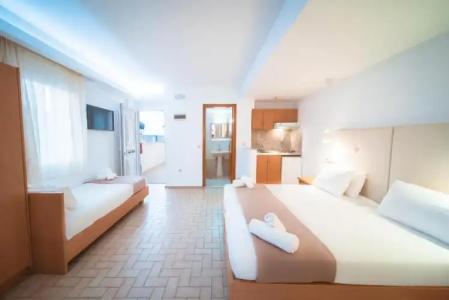 Soleil Apartments  Studios - 36