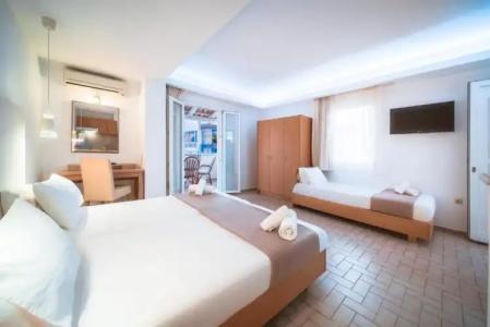 Soleil Apartments  Studios - 34