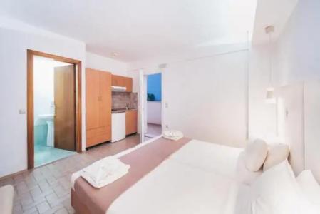 Soleil Apartments  Studios - 39