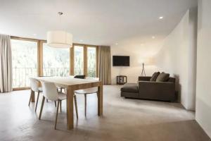 Hotel Arnica Scuol - Adults Only, Scuol