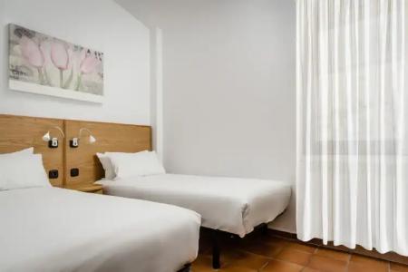 Apartamentos Prat de les Molleres - 3