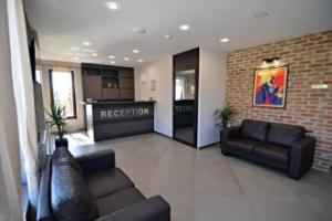 La Casa Hotel, Tsigov Chark