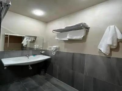 Best Western Bohemian Resort - 86