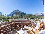 Family Apartment with balcony and with mountain view