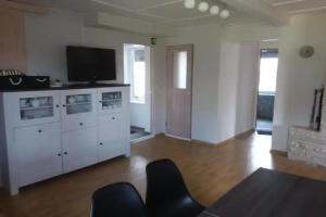 Tuule Villa, Kuressaare
