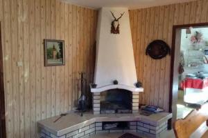 Villa Lilia, Apriltsi