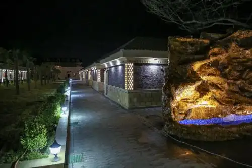 Semeni & Restaurant - 22