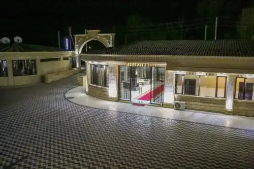 Semeni & Restaurant - 25