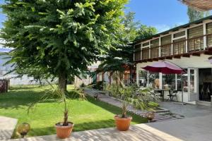 Eco House, Osh