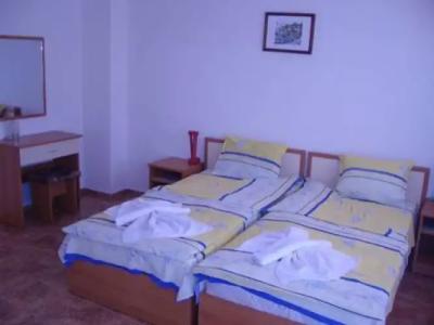 NELLY Guest House - 3
