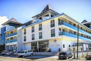 Hotels with pool and beach Hotels with pool and beach