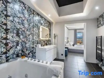 Pozzo di Borgo - 102