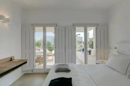 Seven Santa Maria Paros Boutique - 1