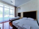 Standard Triple room with city view