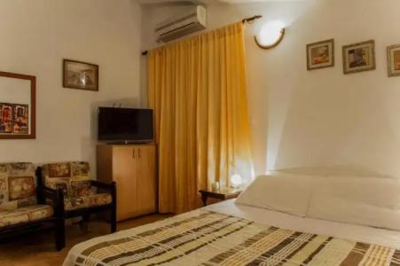 Huter Apartments - 13