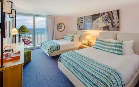 Plunge Beach Resort - 2