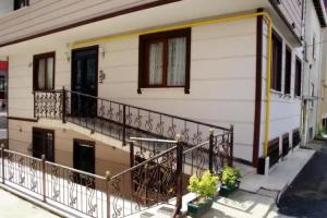 Mazlum Apart, Trabzon