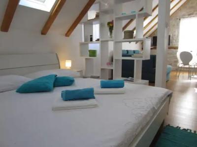 Tragos Lemon Tree - 2