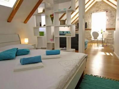 Tragos Lemon Tree - 31