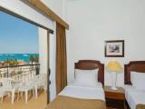 Azur Double room with partial sea view