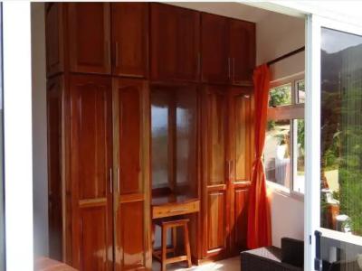 Villa with 3 Bedrooms in Seychelles, with Wonderful Mountain View, Pri - 1