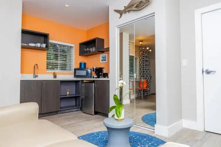 Oceanside and Suites - 3