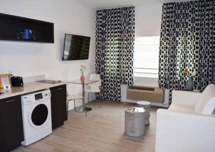 Oceanside and Suites - 31