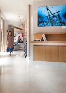 Somewhere Boutique Vouliagmeni - 2