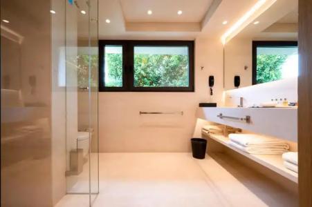 Somewhere Boutique Vouliagmeni - 12