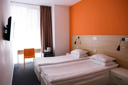 Orange - 49