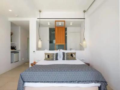 Bluetopia Suites - 4