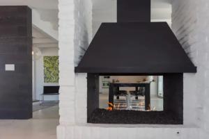 Wexler in Deepwell, Palm Springs