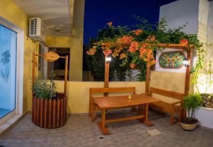 Pantheon Deluxe Apartments - 54