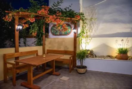 Pantheon Deluxe Apartments - 21