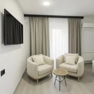 Royal Renaissance - 90