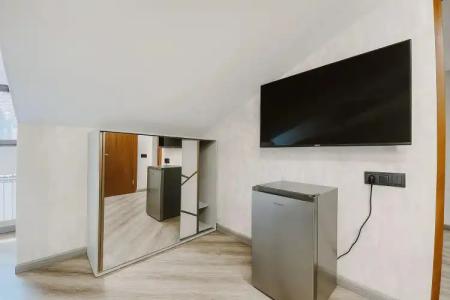 Royal Renaissance - 64