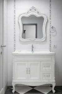 Royal Renaissance - 59