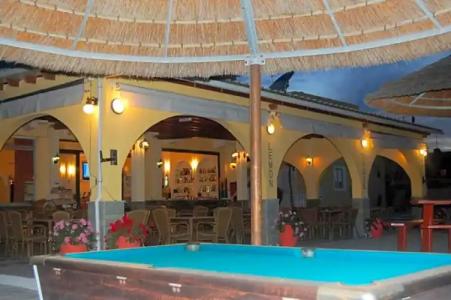 Complex Lemon Grove - 9