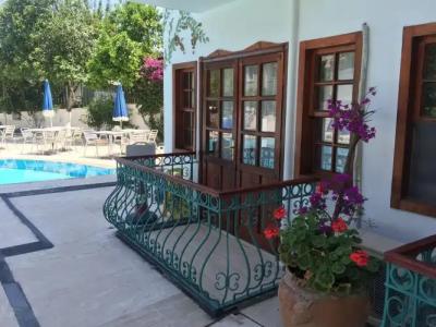 La Boutique Ipek - 16