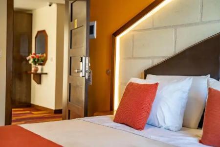 Il-Logga Boutique - 4