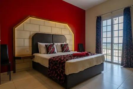 Il-Logga Boutique - 28