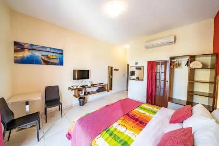 Il-Logga Boutique - 3