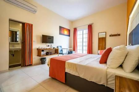 Il-Logga Boutique - 21