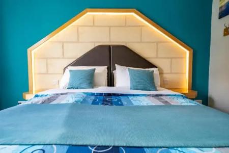 Il-Logga Boutique - 34