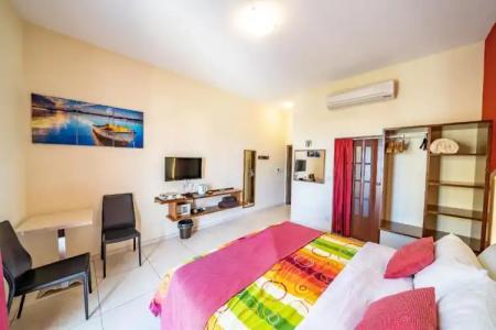 Il-Logga Boutique - 17