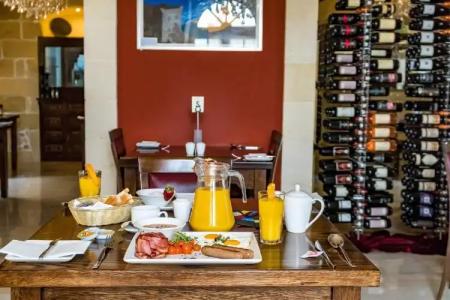 Il-Logga Boutique - 8