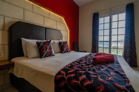 Il-Logga Boutique - 27