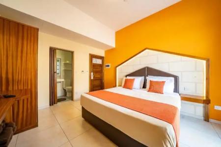 Il-Logga Boutique - 33