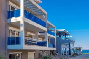 Must Boutique Hotel, Kanali