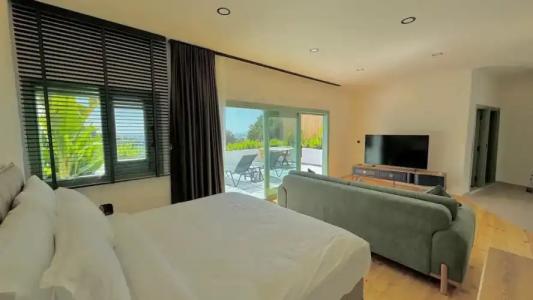 Seaview Faralya - 240